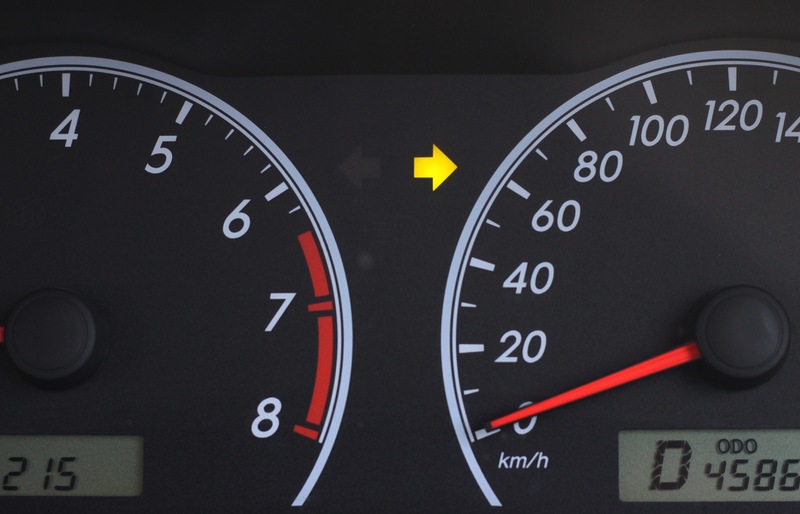 Ode to the Indicator: 5 Benefits of Using Your Turn Signal